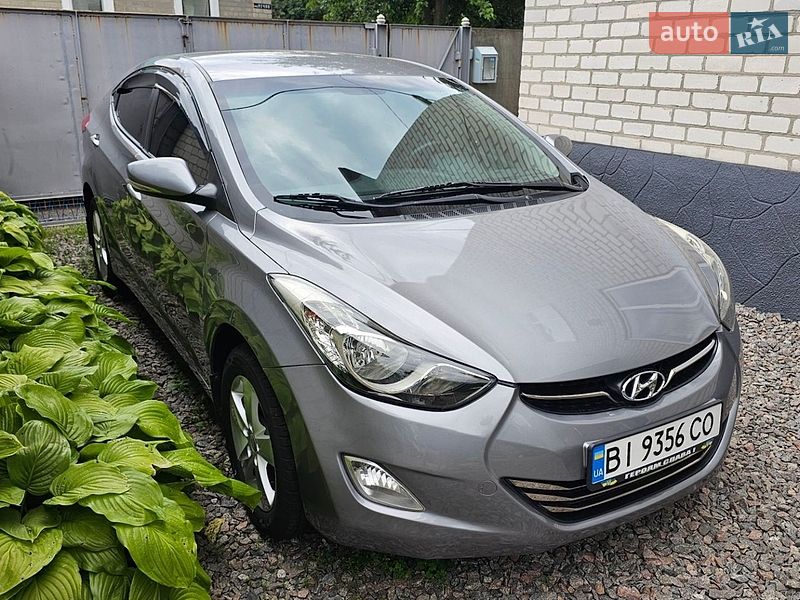 Hyundai Elantra 2012
