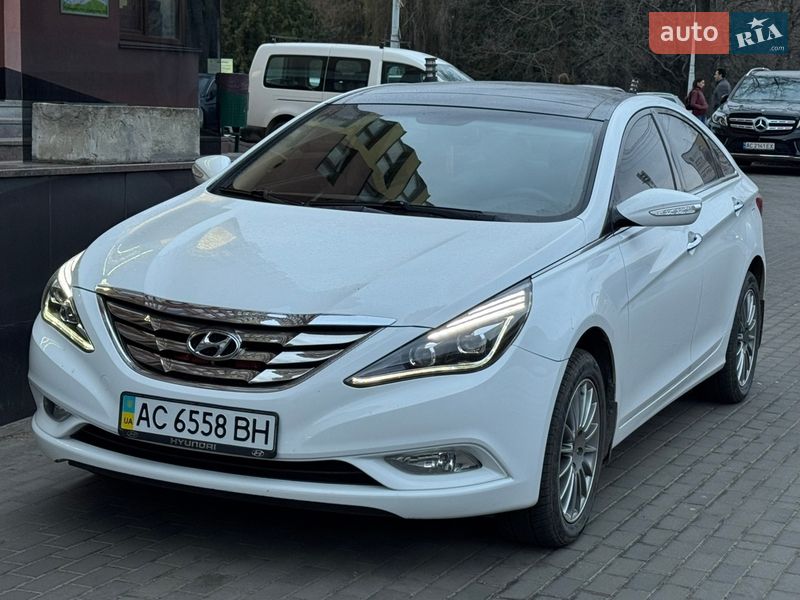 Hyundai Sonata 2011