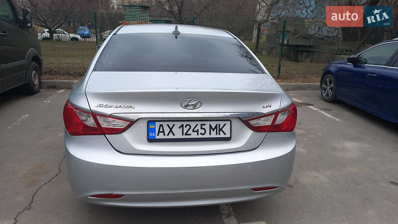 Hyundai Sonata 2012
