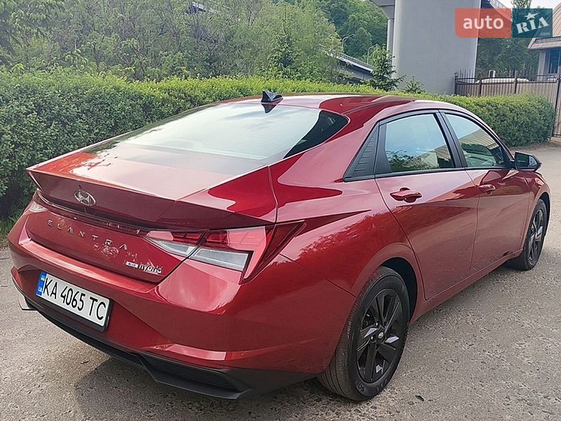 Hyundai Elantra 2023