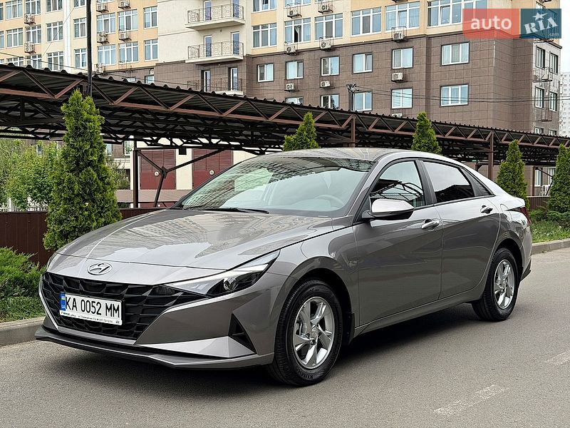 Hyundai Elantra 2023