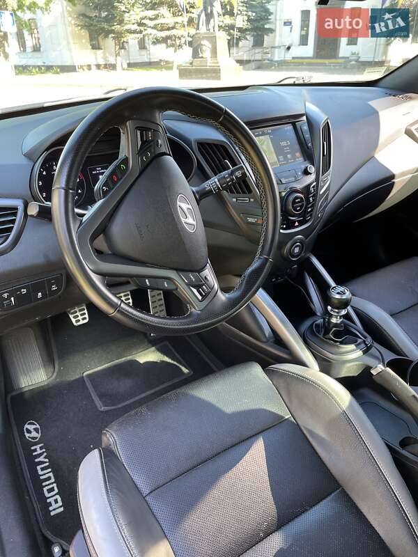 Hyundai Veloster 2015