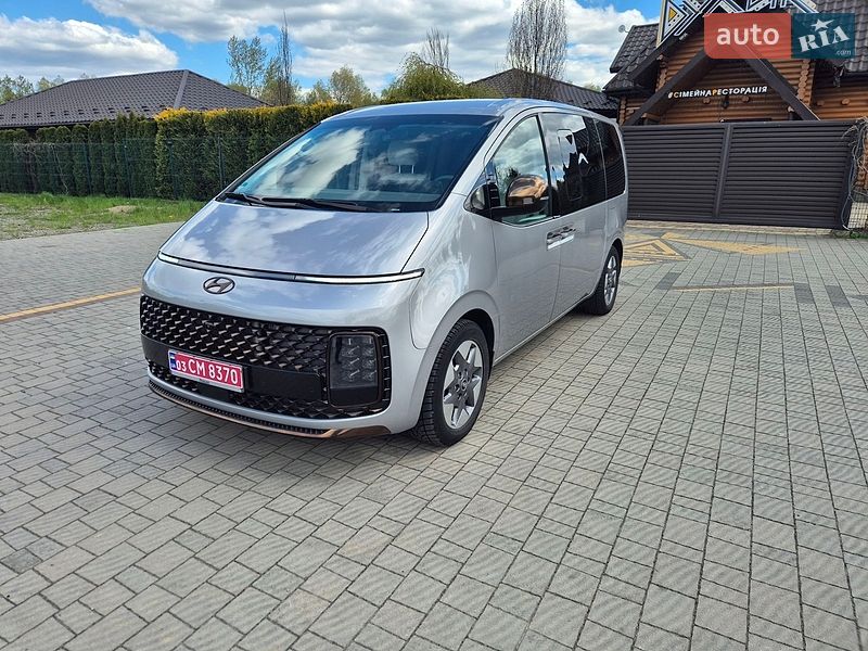 Hyundai Staria 2023
