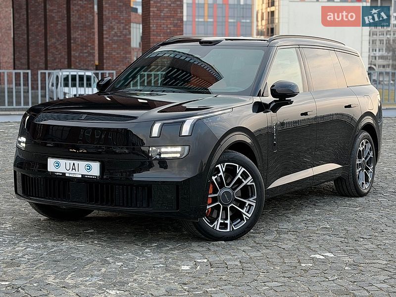 Lynk&Co 900 2025