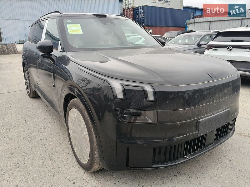 Lynk&Co 900 2025