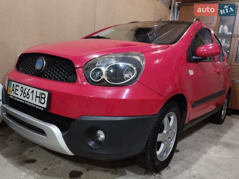 Geely LC 2012