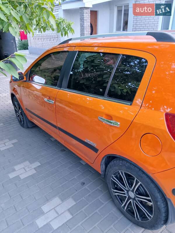 Geely MK Cross 2013