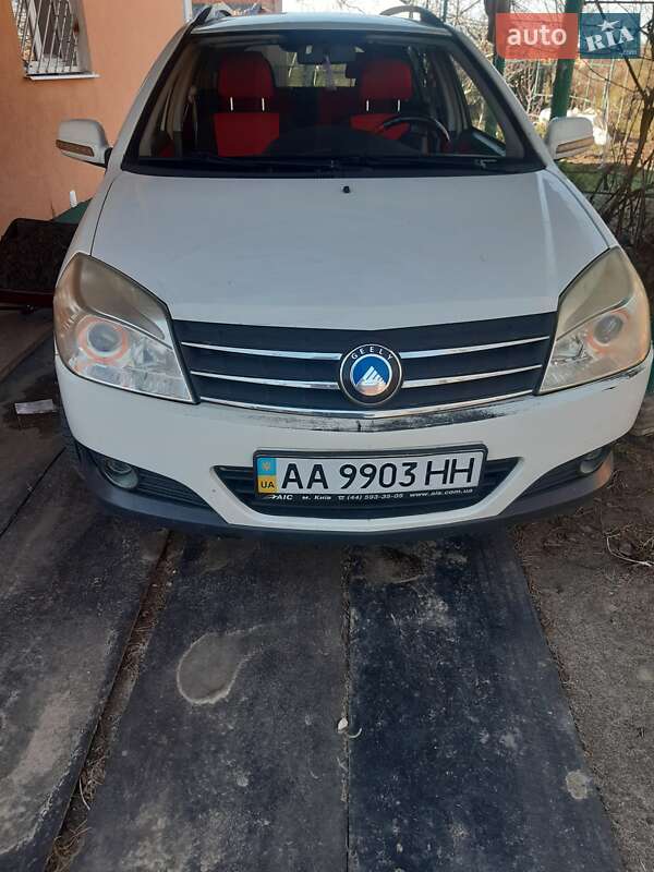 Geely MK Cross 2012