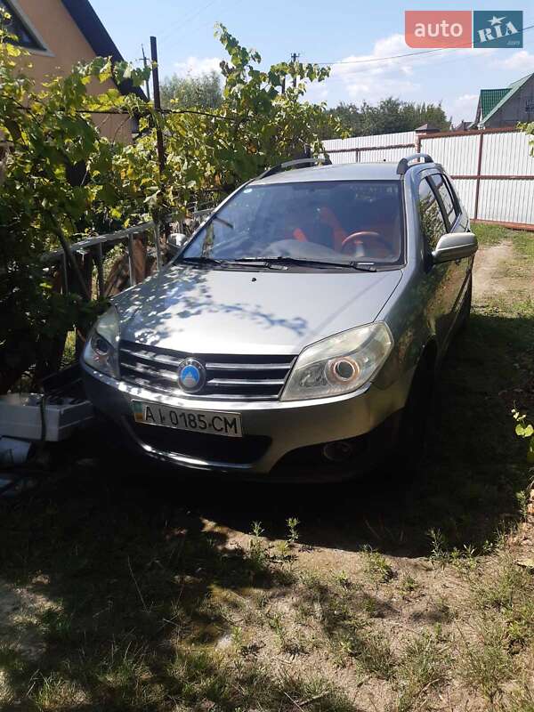 Geely MK Cross 2012