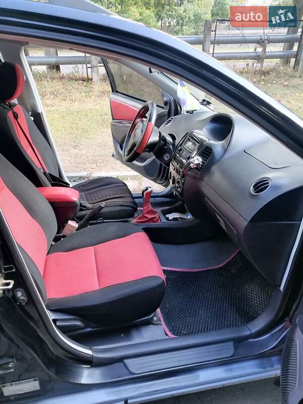 Geely MK Cross 2013