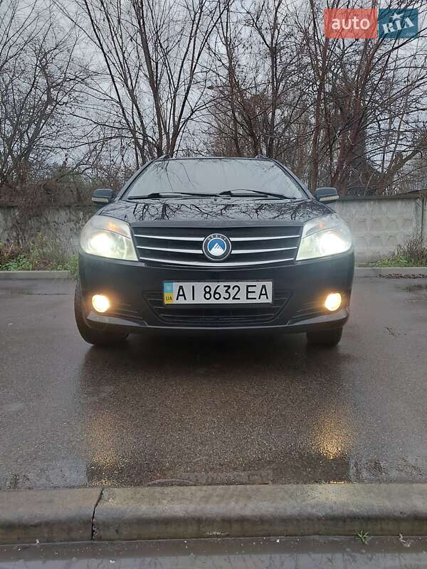Geely MK Cross 2012