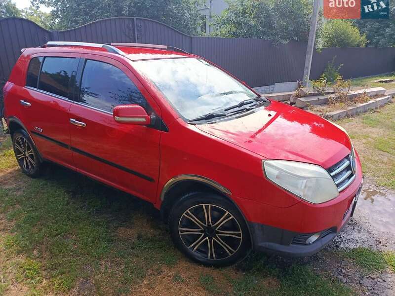 Geely MK Cross 2013