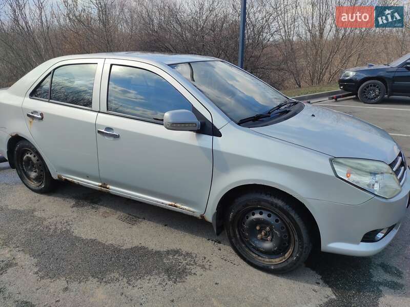 Geely MK 2013