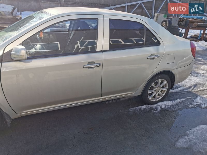 Geely MK 2013