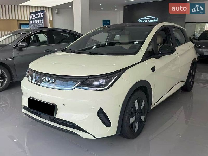 BYD Dolphin 2025