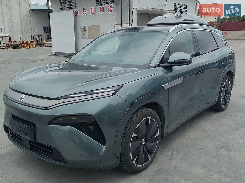 BYD Tang L 2025