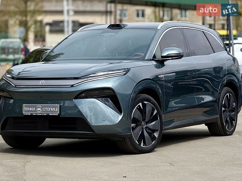 BYD Tang L 2025