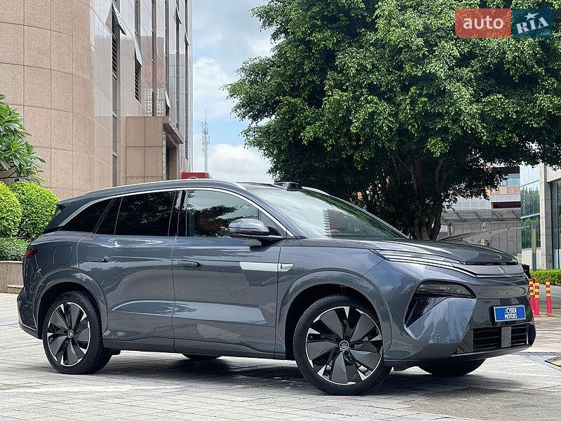 BYD Tang L 2025