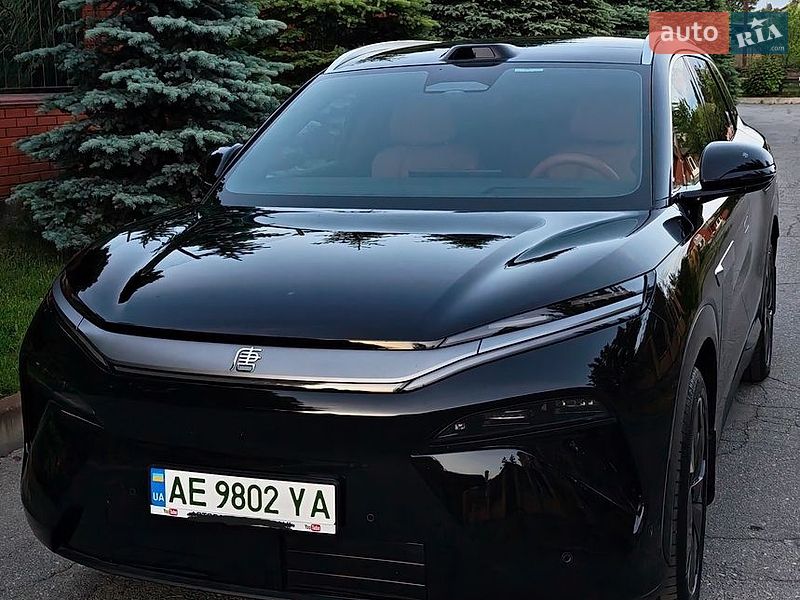 BYD Tang L 2025
