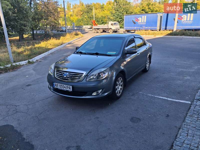 Geely SL 2012