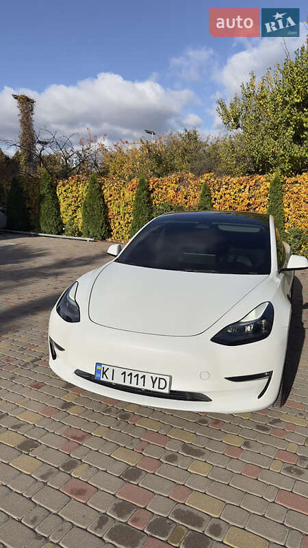 Tesla Model 3 2022