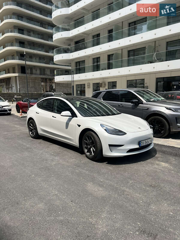 Tesla Model 3 2022