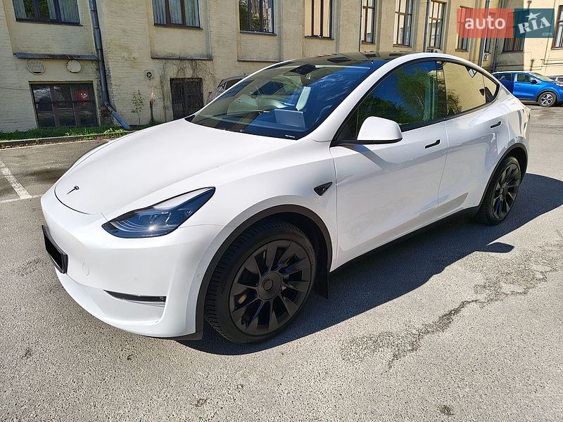Tesla Model Y 2022