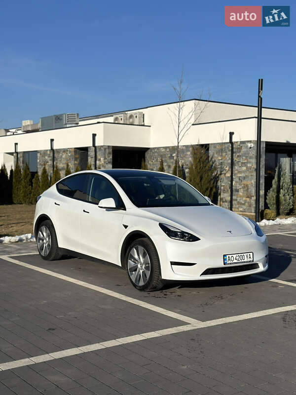 Tesla Model Y 2022