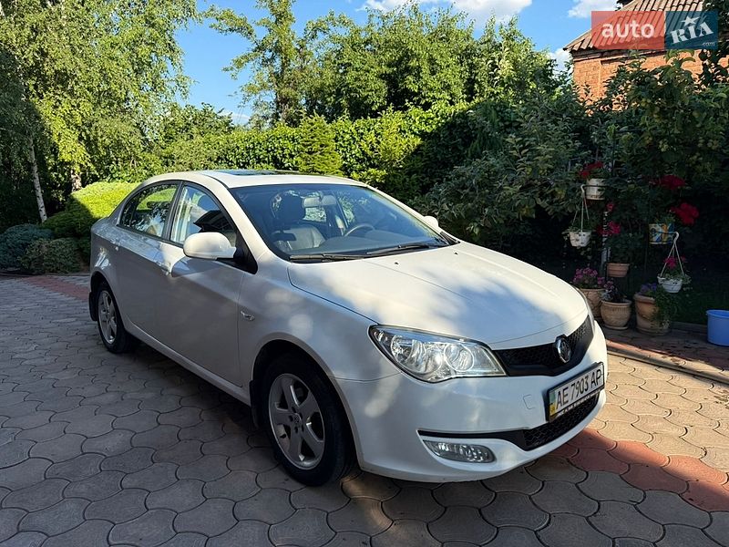 MG 350 2012