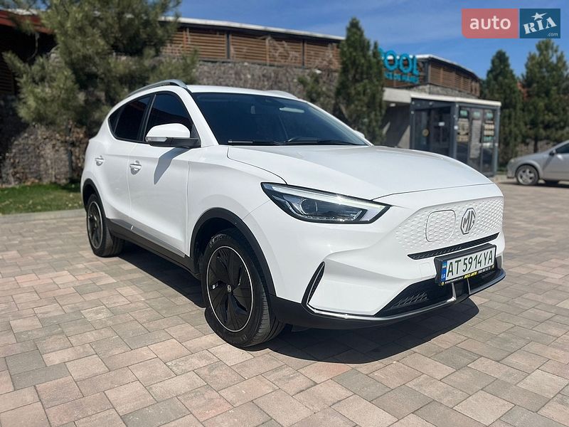 MG ZS EV 2021