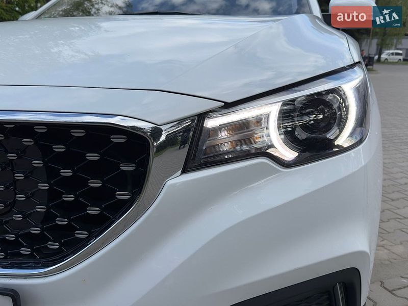 MG ZS EV 2021