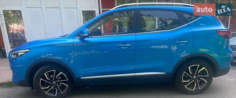 MG ZS 2023