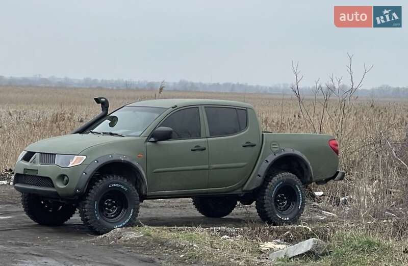 Mitsubishi L 200 2008