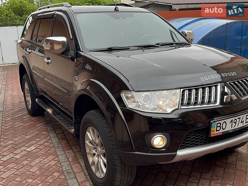 Mitsubishi Pajero Sport 2013