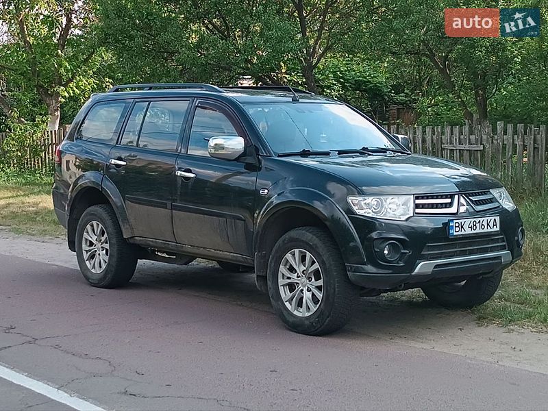 Mitsubishi Pajero Sport 2013