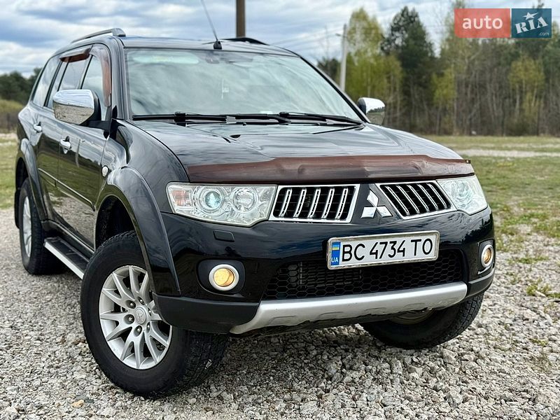 Mitsubishi Pajero Sport 2011