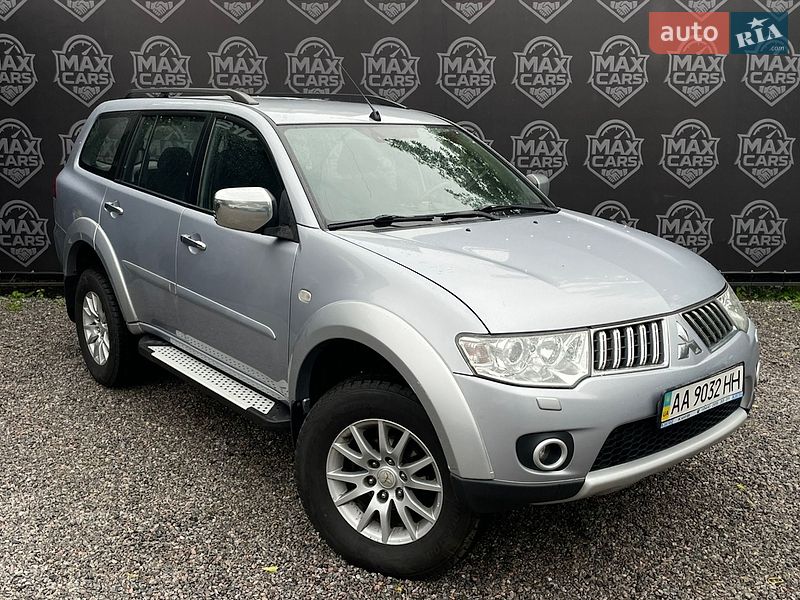 Mitsubishi Pajero Sport 2012