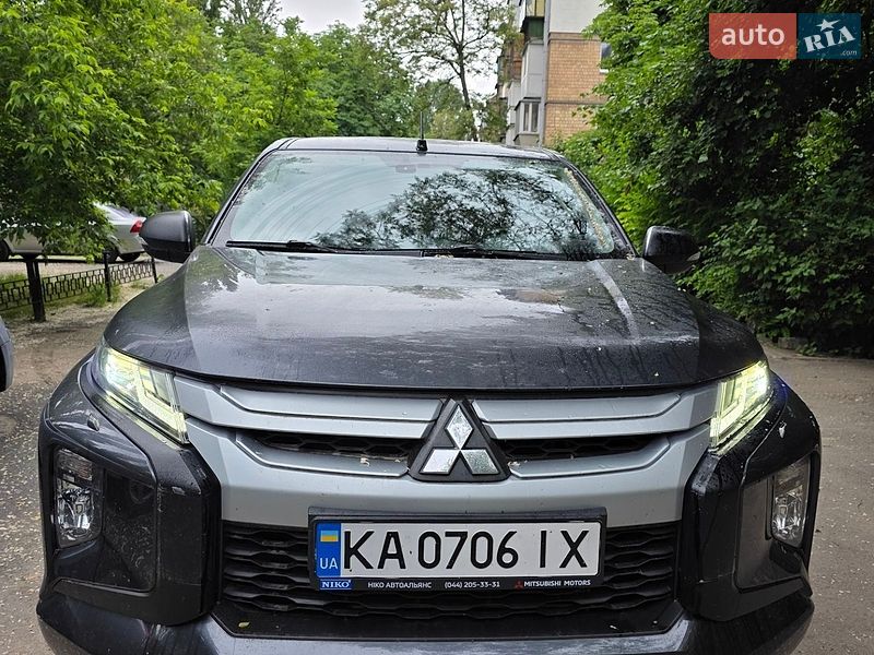 Mitsubishi L 200 2021