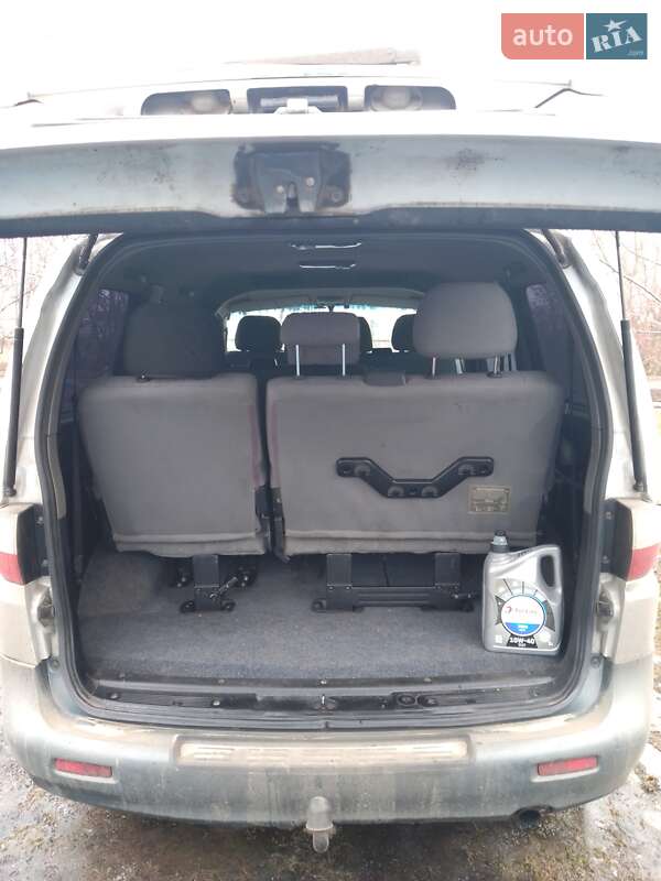 Hyundai H-1 2005
