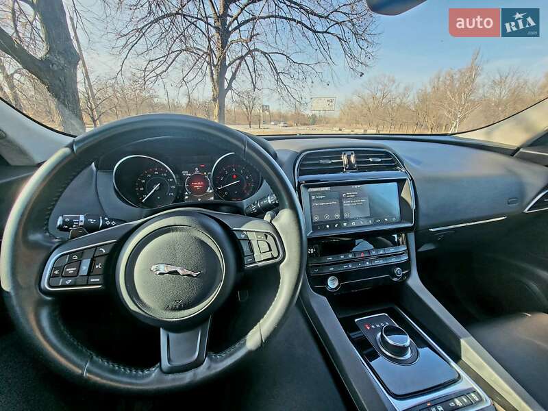 Jaguar F-Pace 2018