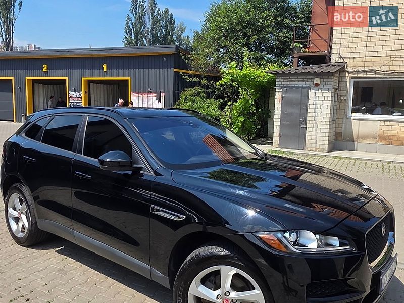 Jaguar F-Pace 2017