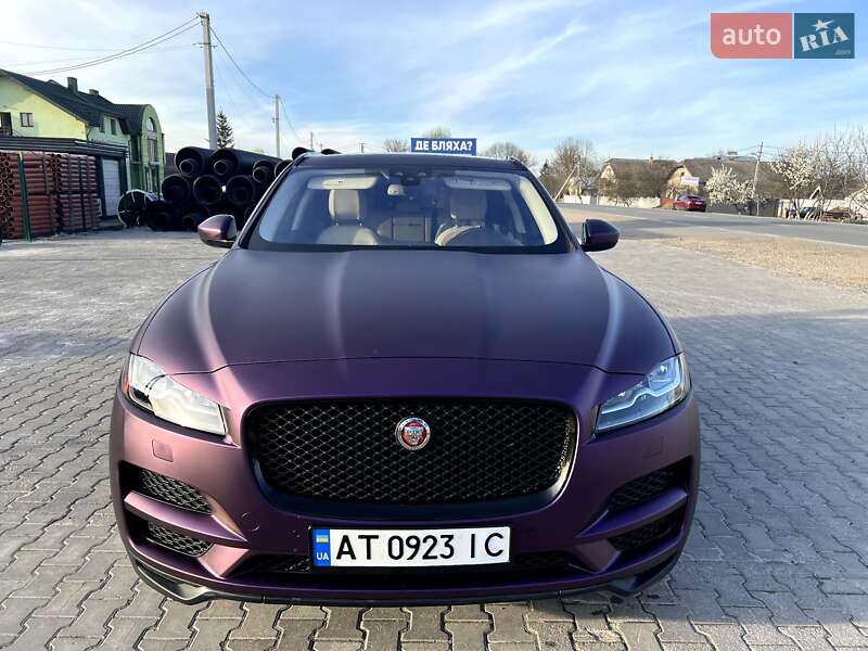 Jaguar F-Pace 2016