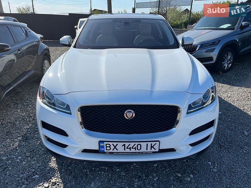 Jaguar F-Pace 2017