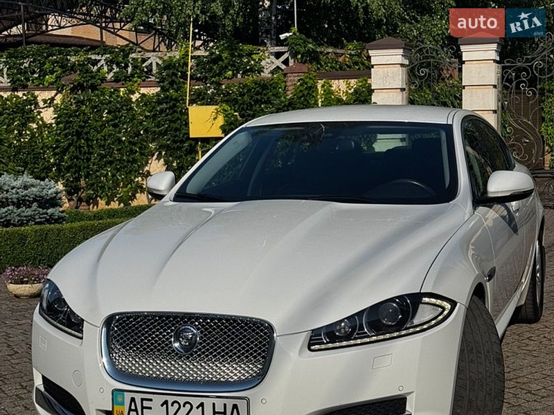 Jaguar XF 2012