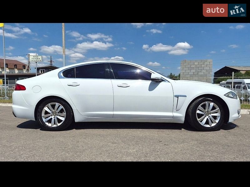 Jaguar XF 2012