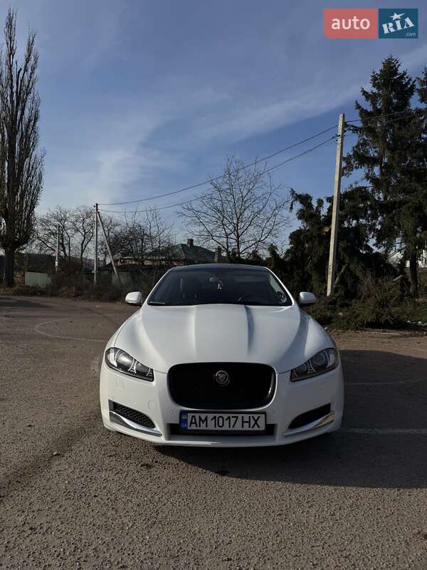 Jaguar XF 2014