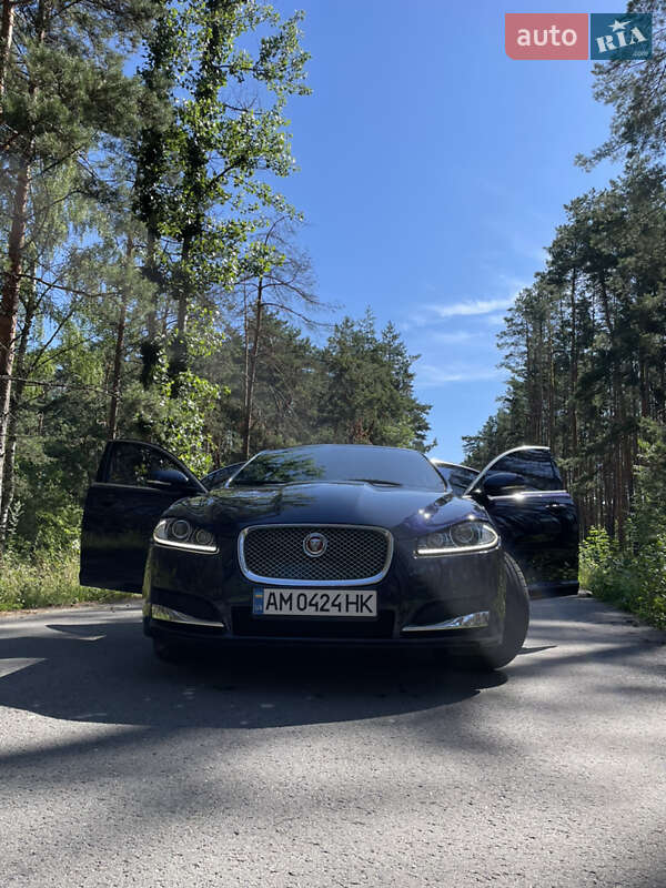 Jaguar XF 2015