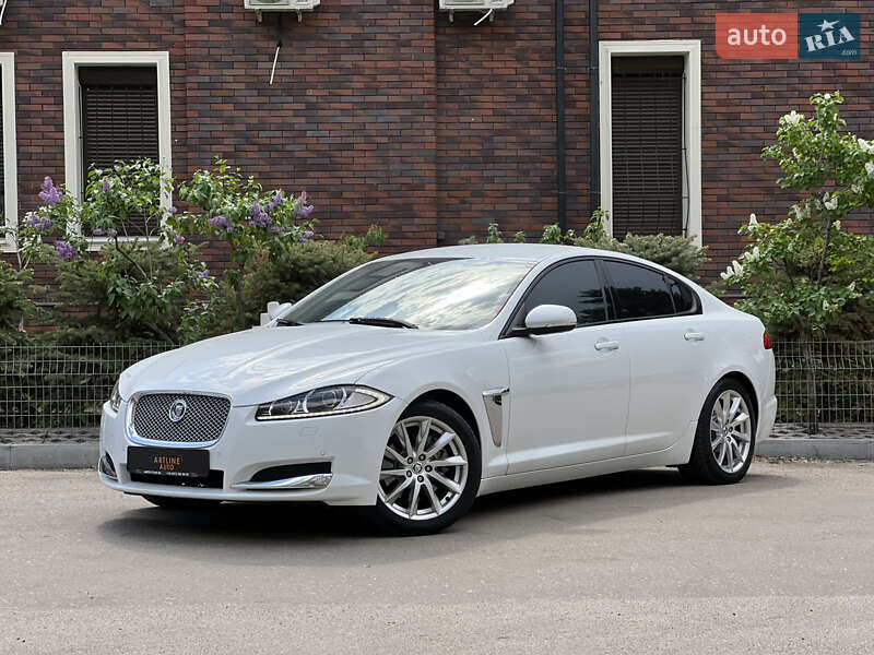 Jaguar XF 2013