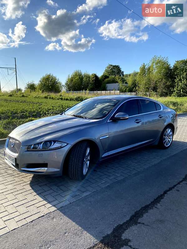 Jaguar XF 2013