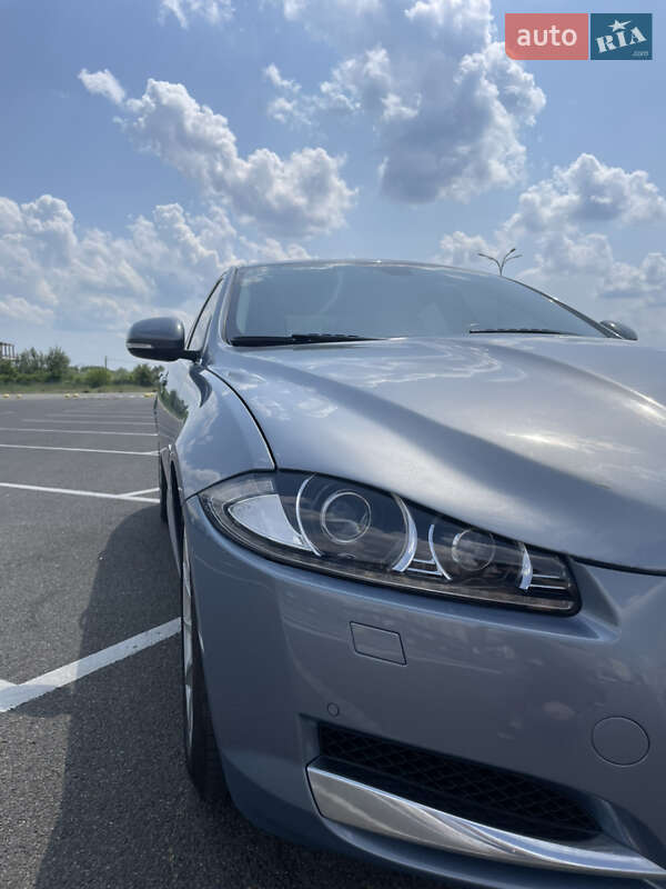 Jaguar XF 2013